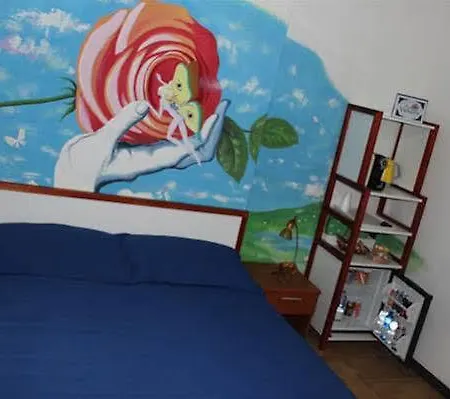 Lia Rooms 4