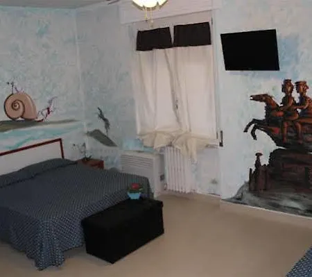 Lia Rooms 4 * La Spezia
