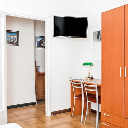 Lia Rooms 4 * La Spezia
