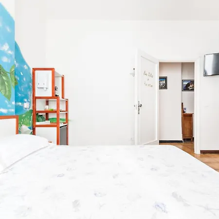 Lia Rooms 4 * La Spezia