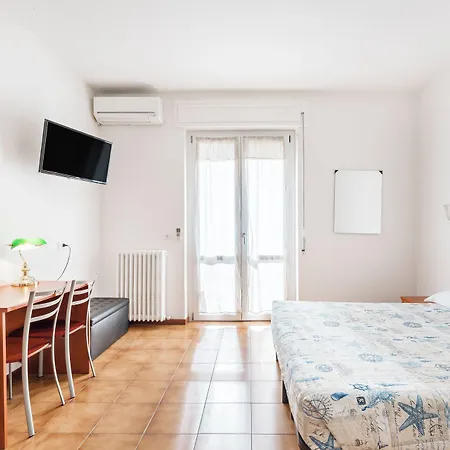 Guest house Lia Rooms 4 3*