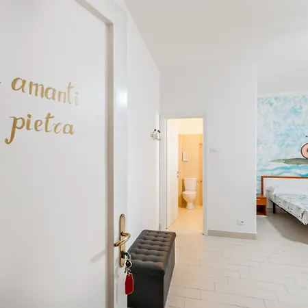 Gasthuis Lia 4 La Spezia