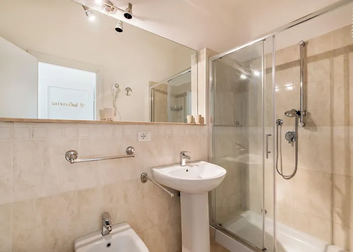 Lia 4 招待所 斯培西亚